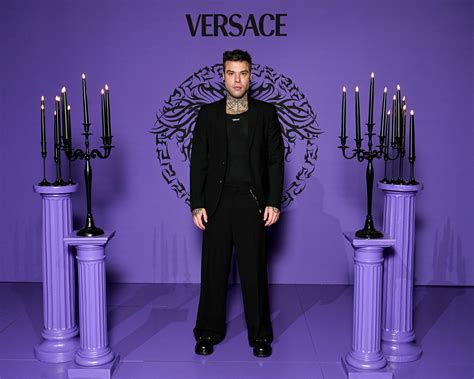 fedez veste versace